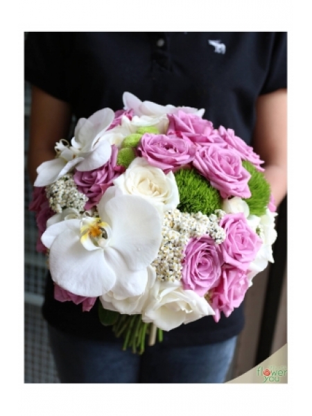 Cách bó hoa cưới cầm tay hoa lan kết hợp hoa hồng